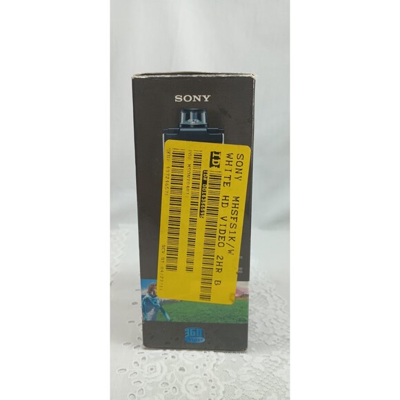 Sony Bloggie MHS-FS1 (4 GB) Hard Drive Camcorder Mobile HD Snap Camera Tested - Picture 8 of 11